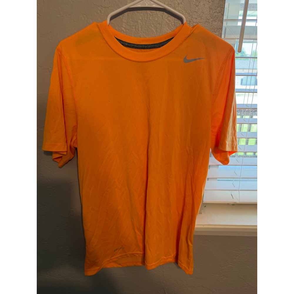 Nike Mens Dri-FIT Athletic Training Shirt Orange Short Sleeve Swoosh Size Small